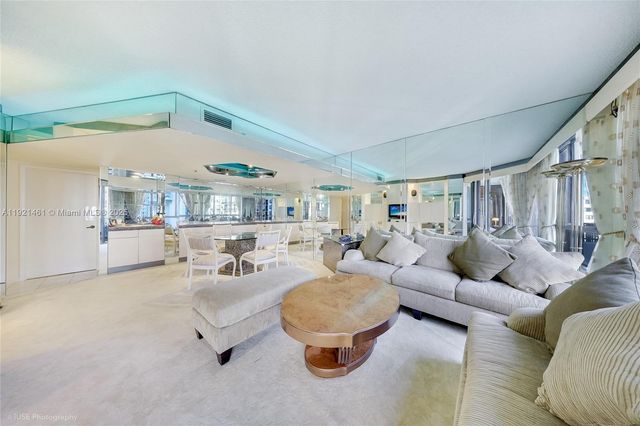 520 Brickell Key Dr A1510, Miami, FL 33131