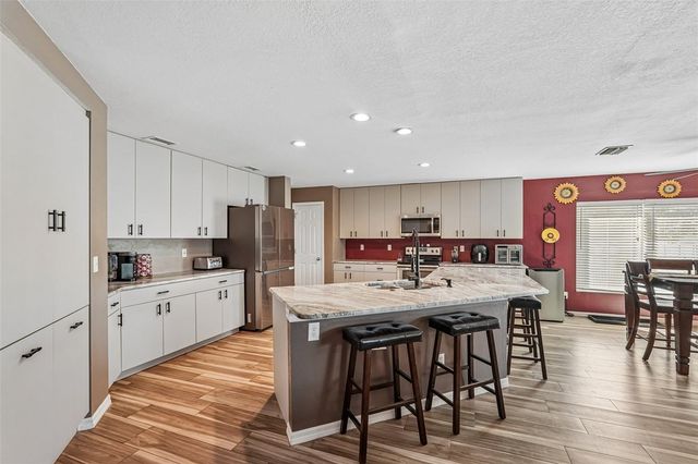 2279 MISTLETO LANE, North Port, FL 34286