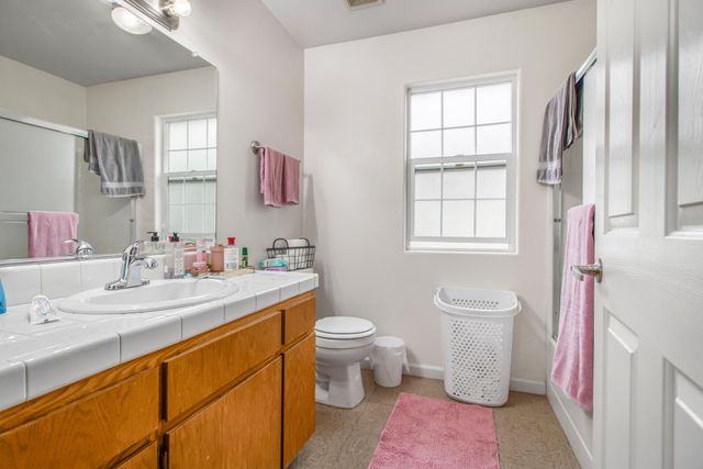 2241 W Lark Avenue, Visalia, CA 93291