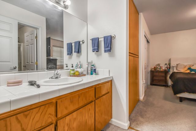 2241 W Lark Avenue, Visalia, CA 93291