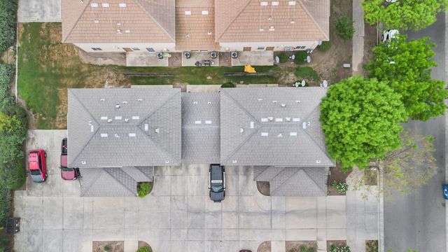 2241 W Lark Avenue, Visalia, CA 93291