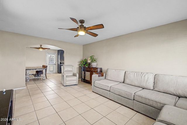 6427 W PURDUE Avenue, Glendale, AZ 85302