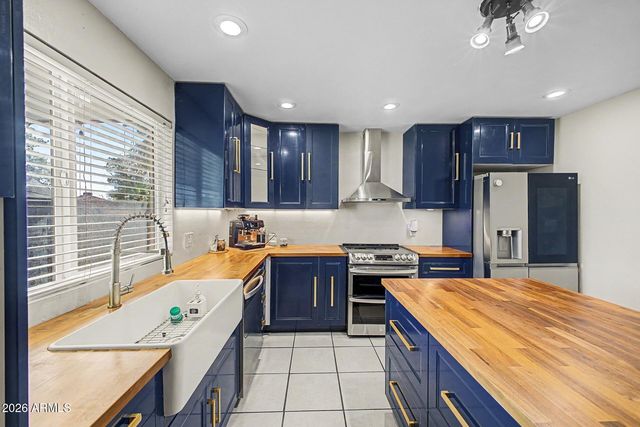 6427 W PURDUE Avenue, Glendale, AZ 85302