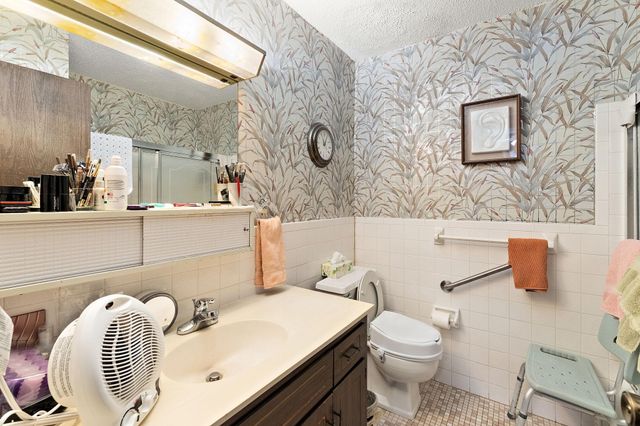 2610 Garfield Avenue 101, Minneapolis, MN 55408