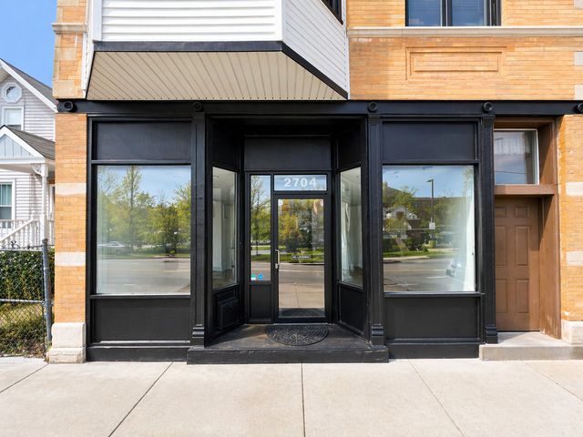 2704 N CALIFORNIA Avenue 1F, Chicago, IL 60647