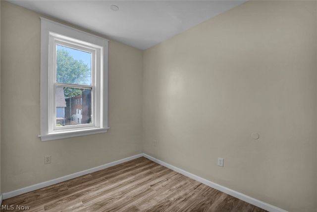 1726 Holyoke Avenue, East Cleveland, OH 44112