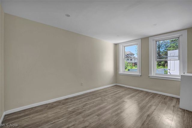 1726 Holyoke Avenue, East Cleveland, OH 44112
