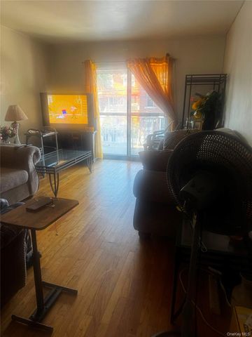 958 E 226th Street, Bronx, NY 10466