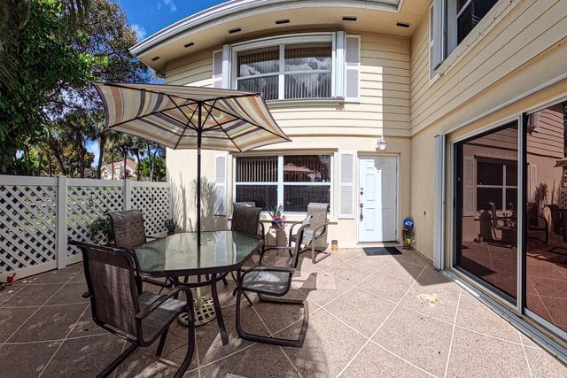 8156 Chelsea Court 56d, West Palm Beach, FL 33406