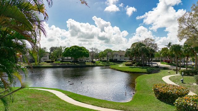 8156 Chelsea Court 56d, West Palm Beach, FL 33406