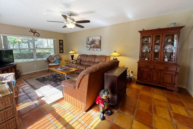 8156 Chelsea Court 56d, West Palm Beach, FL 33406