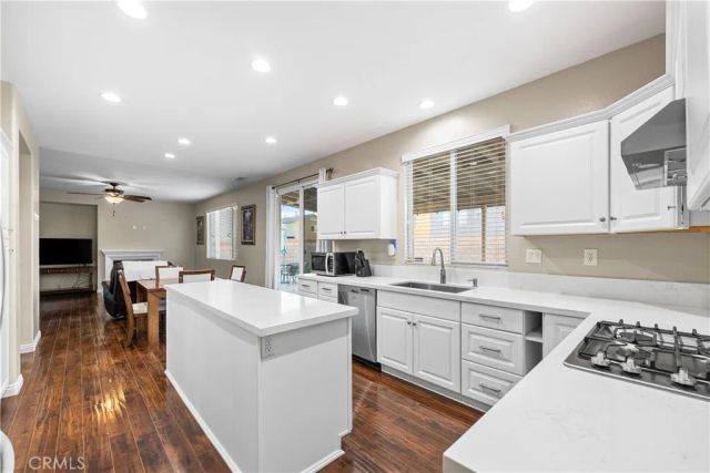 43649 Brandon Thomas, Lancaster, CA 93536