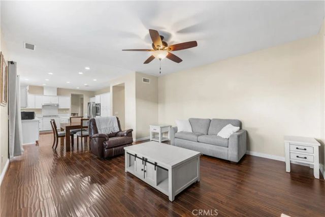 43649 Brandon Thomas, Lancaster, CA 93536