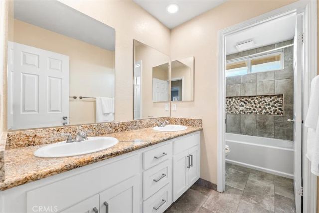 43649 Brandon Thomas, Lancaster, CA 93536