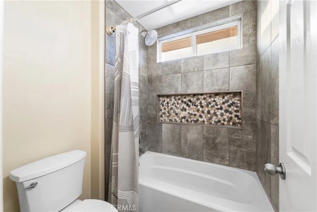 43649 Brandon Thomas, Lancaster, CA 93536