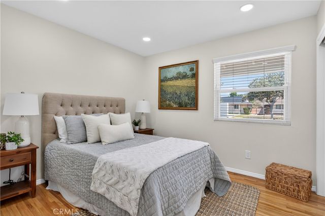 6692 Kiwi Cir, Cypress, CA 90630