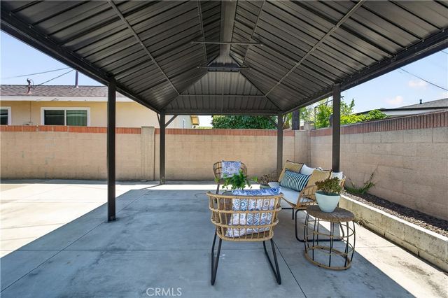 6692 Kiwi Cir, Cypress, CA 90630