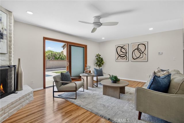 6692 Kiwi Cir, Cypress, CA 90630