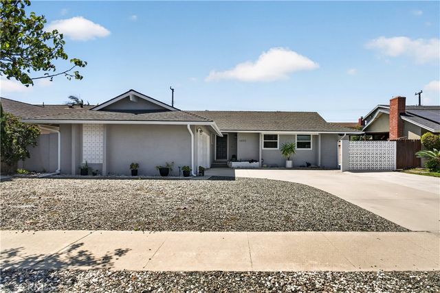 6692 Kiwi Cir, Cypress, CA 90630