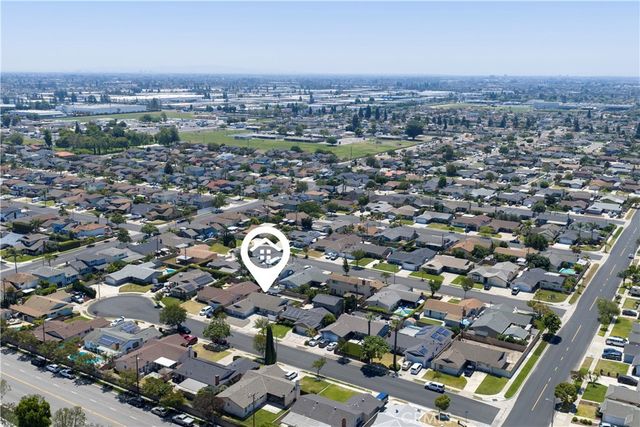 6692 Kiwi Cir, Cypress, CA 90630