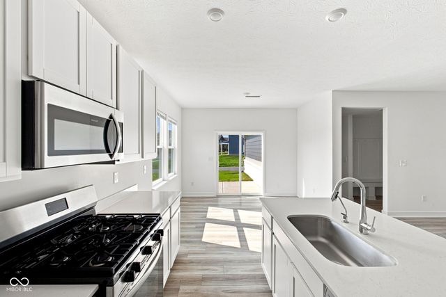 523 Lincoln W, Fortville, IN 46040