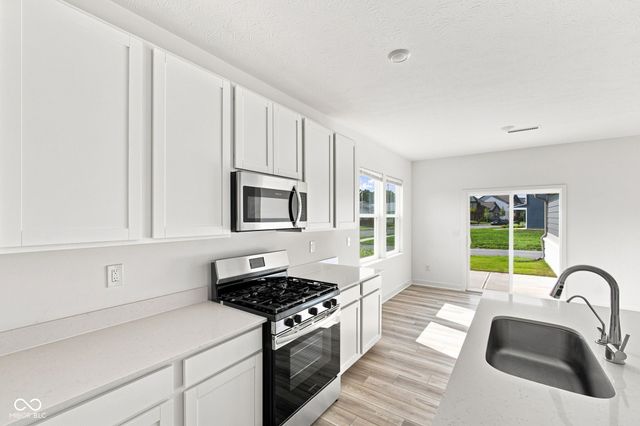523 Lincoln W, Fortville, IN 46040