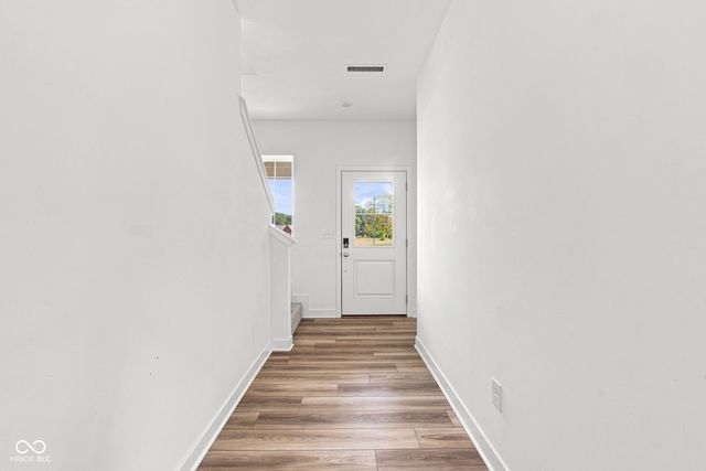 523 Lincoln W, Fortville, IN 46040