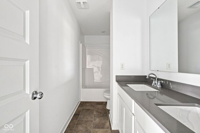 523 Lincoln W, Fortville, IN 46040