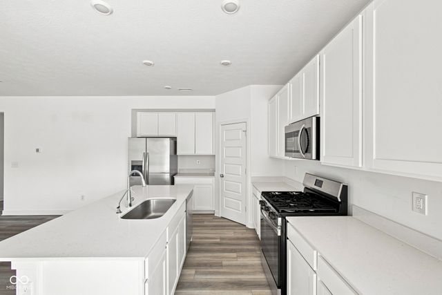 523 Lincoln W, Fortville, IN 46040