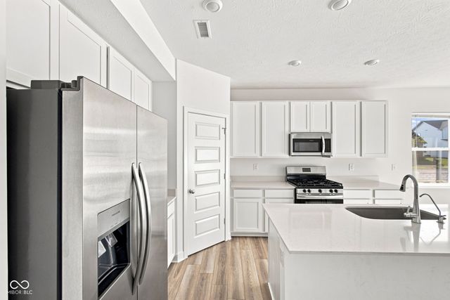 523 Lincoln W, Fortville, IN 46040