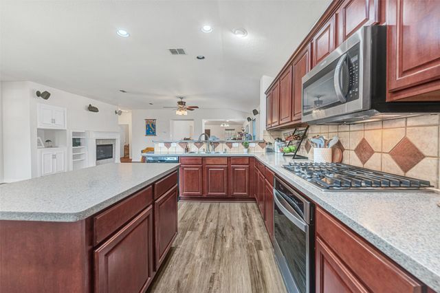 2716 Leisure Lane, Little Elm, TX 75068