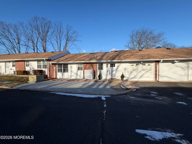 833B Inverness Court B, Lakewood, NJ 08701