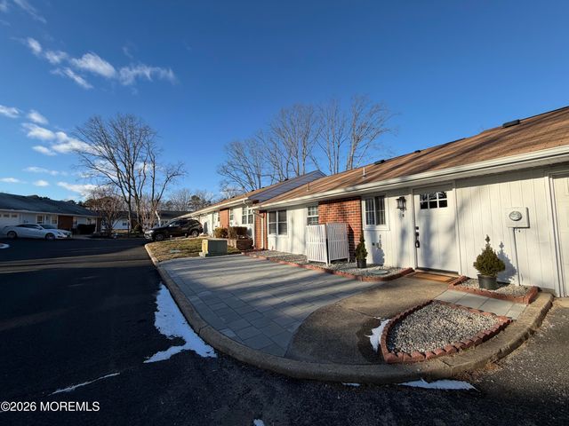 833B Inverness Court B, Lakewood, NJ 08701
