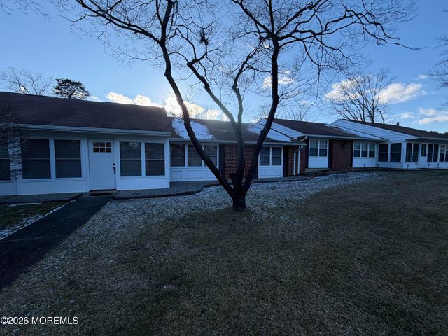 833B Inverness Court B, Lakewood, NJ 08701