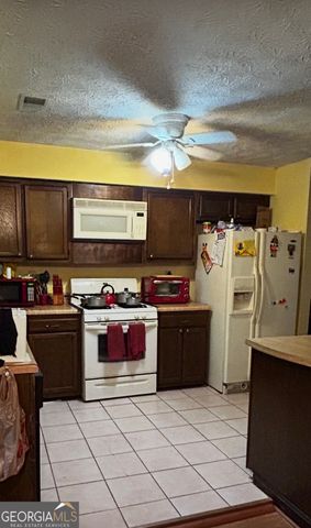 9246 River Chase Way, Jonesboro, GA 30238