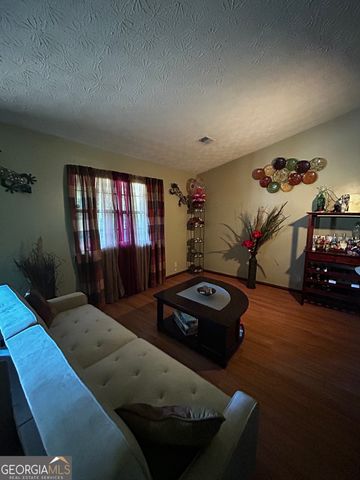 9246 River Chase Way, Jonesboro, GA 30238