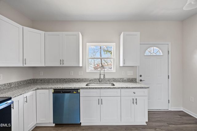 704 North Street, Graham, NC 27253