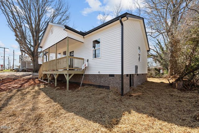 704 North Street, Graham, NC 27253
