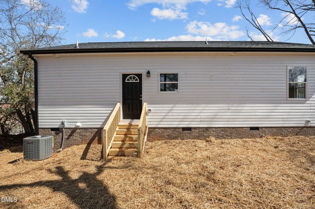 704 North Street, Graham, NC 27253