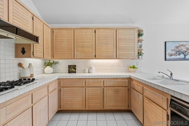 11582 Caminito Corriente, San Diego, CA 92128