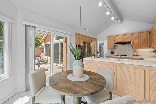 11582 Caminito Corriente, San Diego, CA 92128