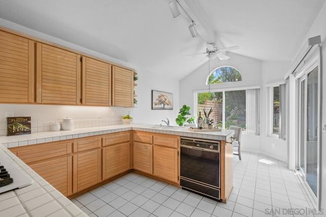 11582 Caminito Corriente, San Diego, CA 92128
