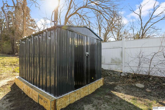 7019 N 33rd Street, Omaha, NE 68112