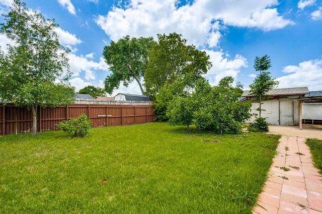 1702 Pine Knot Drive, Garland, TX 75044