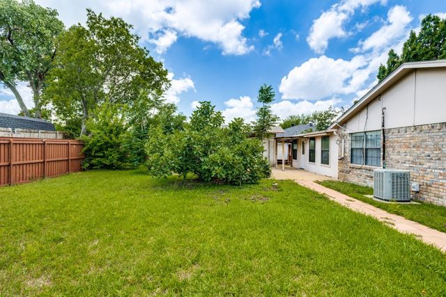 1702 Pine Knot Drive, Garland, TX 75044