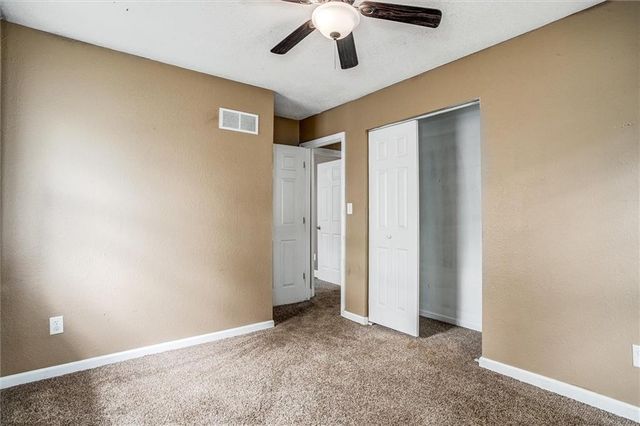2500 SW Jackson Court, Blue Springs, MO 64015