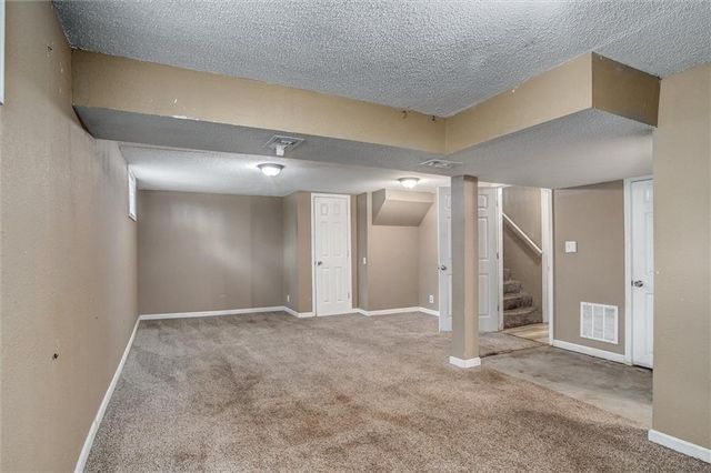 2500 SW Jackson Court, Blue Springs, MO 64015