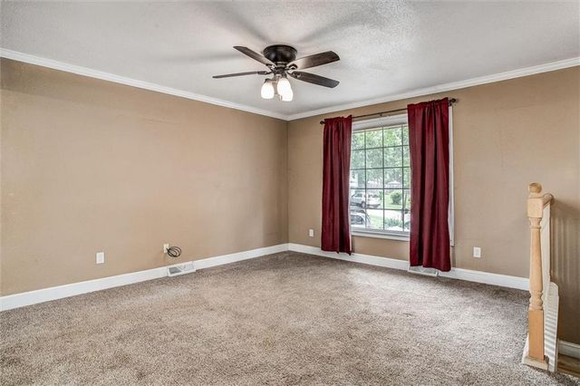 2500 SW Jackson Court, Blue Springs, MO 64015