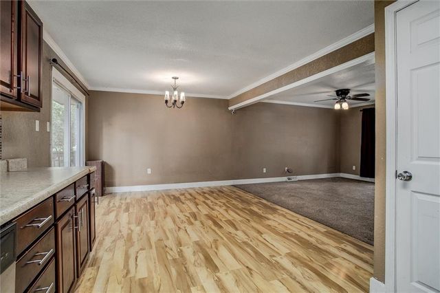 2500 SW Jackson Court, Blue Springs, MO 64015