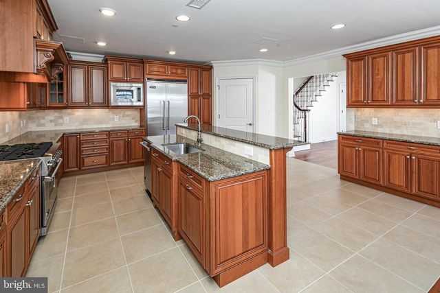 721 AVERY LN, Princeton, NJ 08542